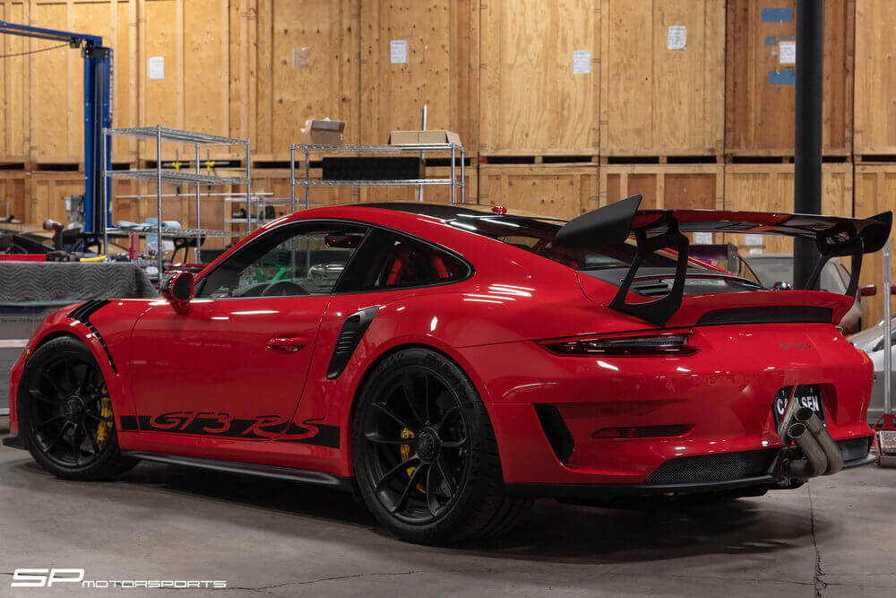 Porsche GT3 RS exhaust turn away pipe detail
