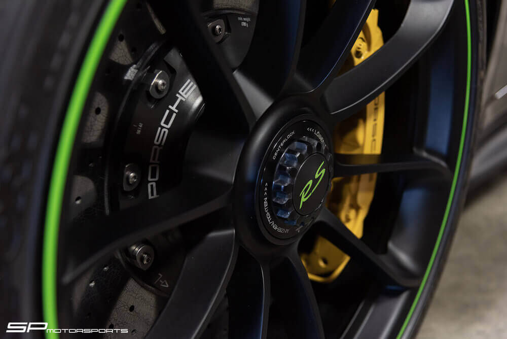 Porsche GT3 RS brake and wheel detail