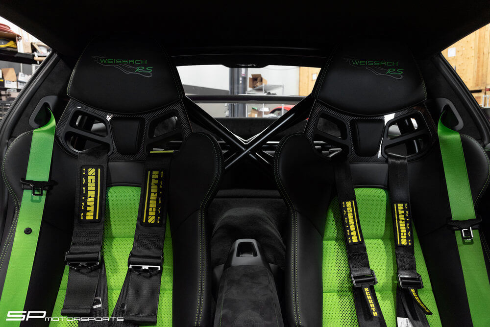 Porsche GT3 RS interior racing harness setup